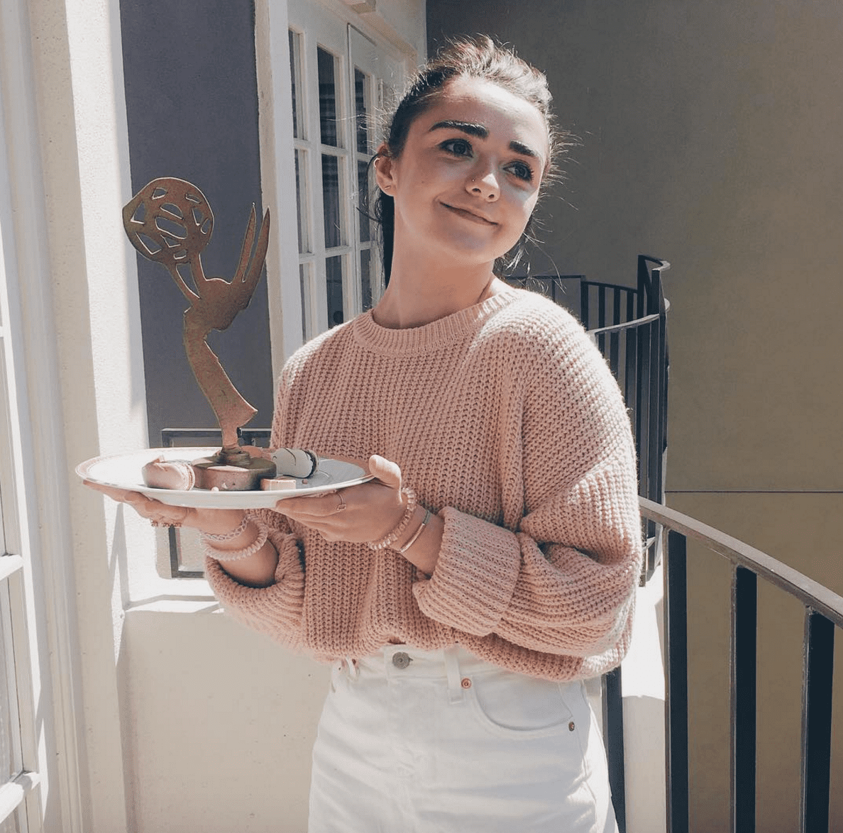 dee shih recommends Maisie Williams Bj