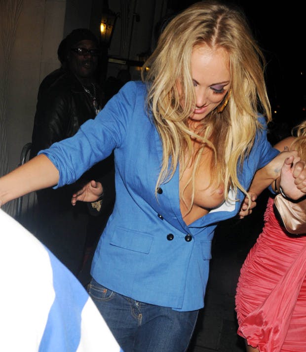 famous nipple slips massagen berlin famous nipple slips