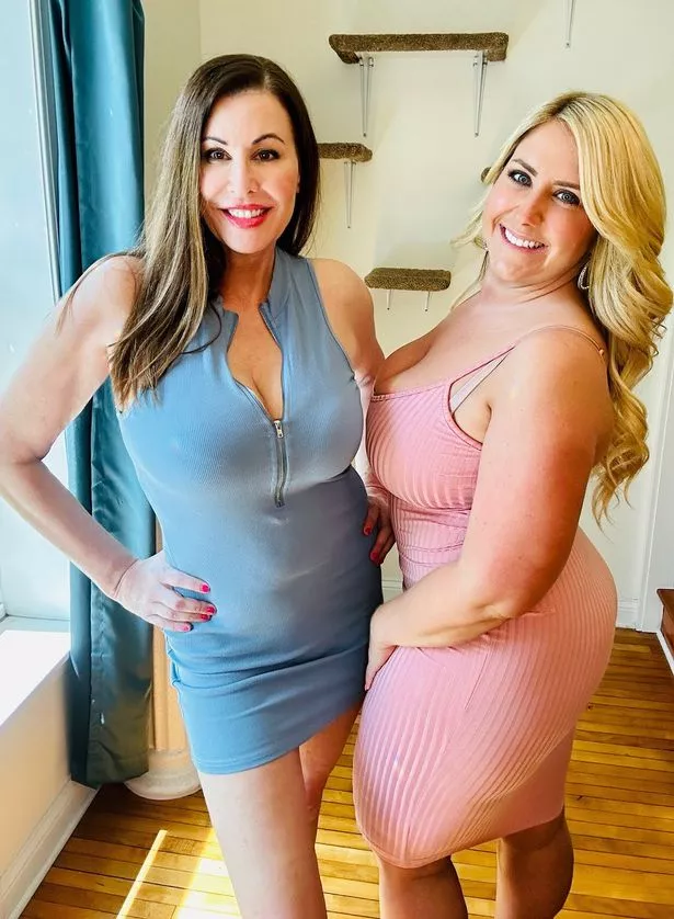 ari sulistiyani recommends Elainastjames Nude