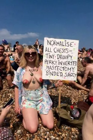 connie neuaone recommends Tits In Public