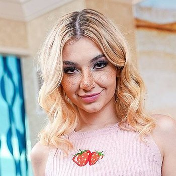 brenna conway recommends demi hawks facial pic