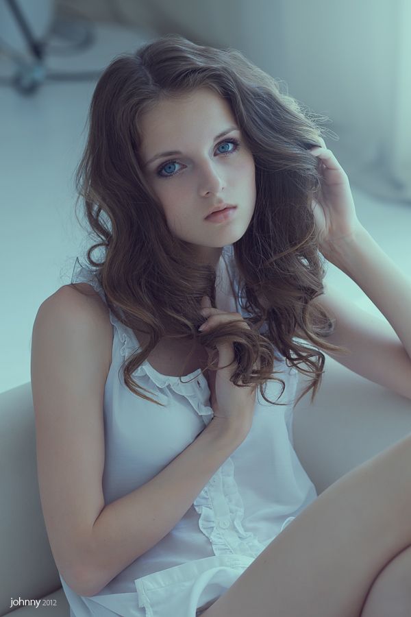 nude brunette teens - big ass naked lillian stine