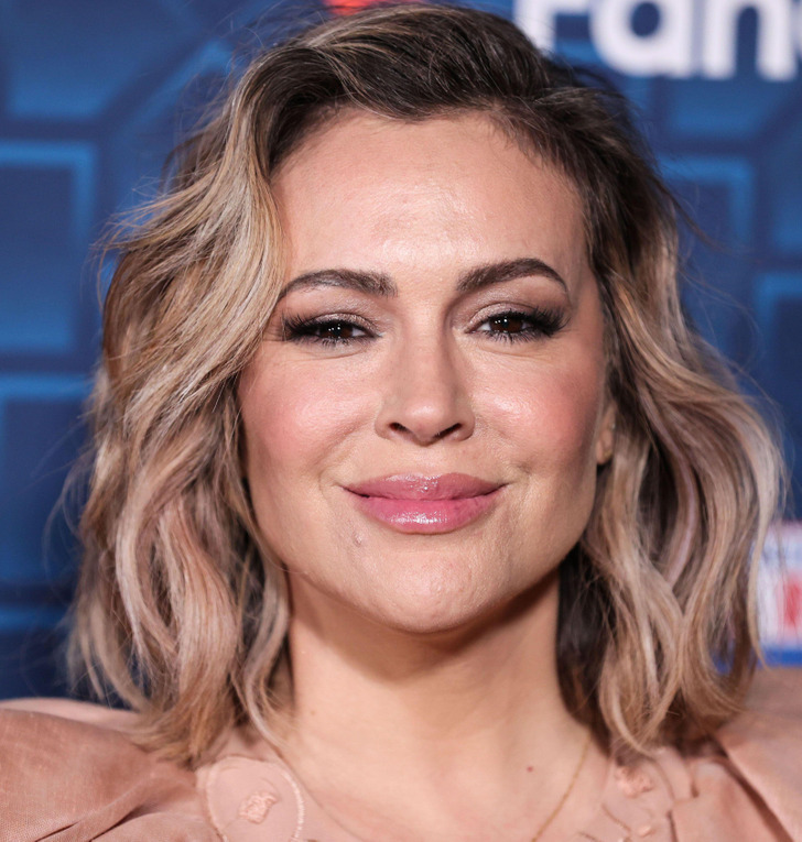 bryson payne recommends Alyssa Milano Nip
