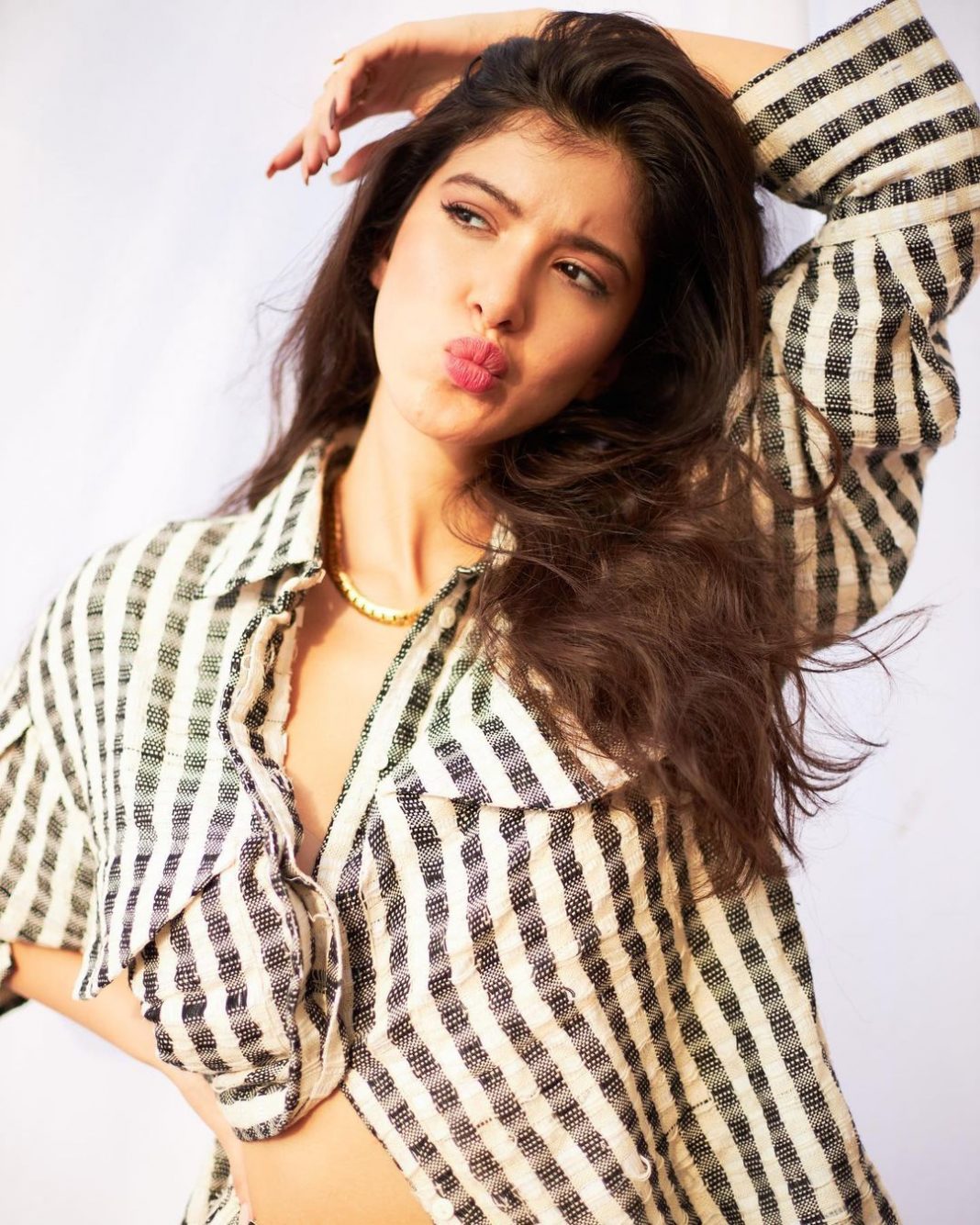 desi nude photoshoot - huge bouncy titties aranivah nude