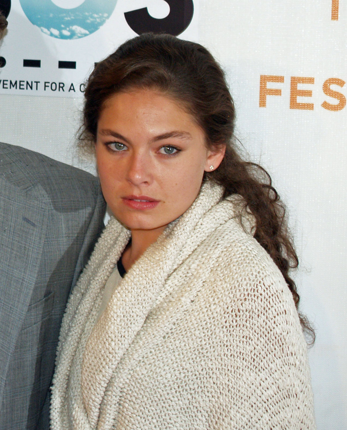 andrew lauck like alexa davalos hot photo ain farhain recommends alexa davalos hot pic