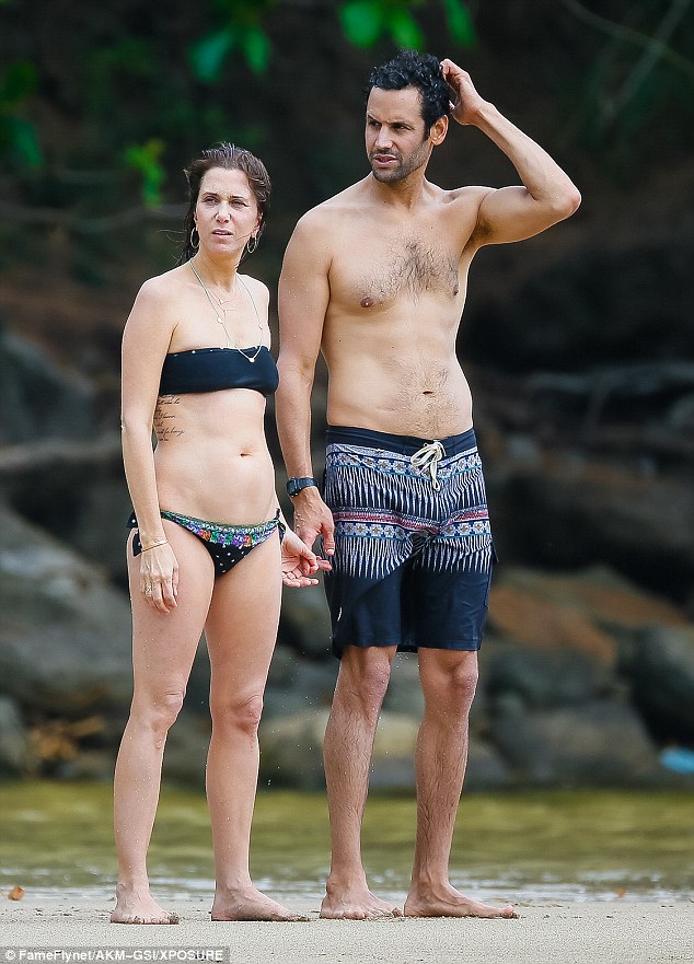 andy wass like kate mckinnon bikini photo doreen hollingsworth recommends kate mckinnon bikini pic