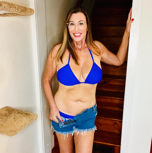 cassandra hanlon like horny amateur mom photo arpita chawla recommends horny amateur mom pic