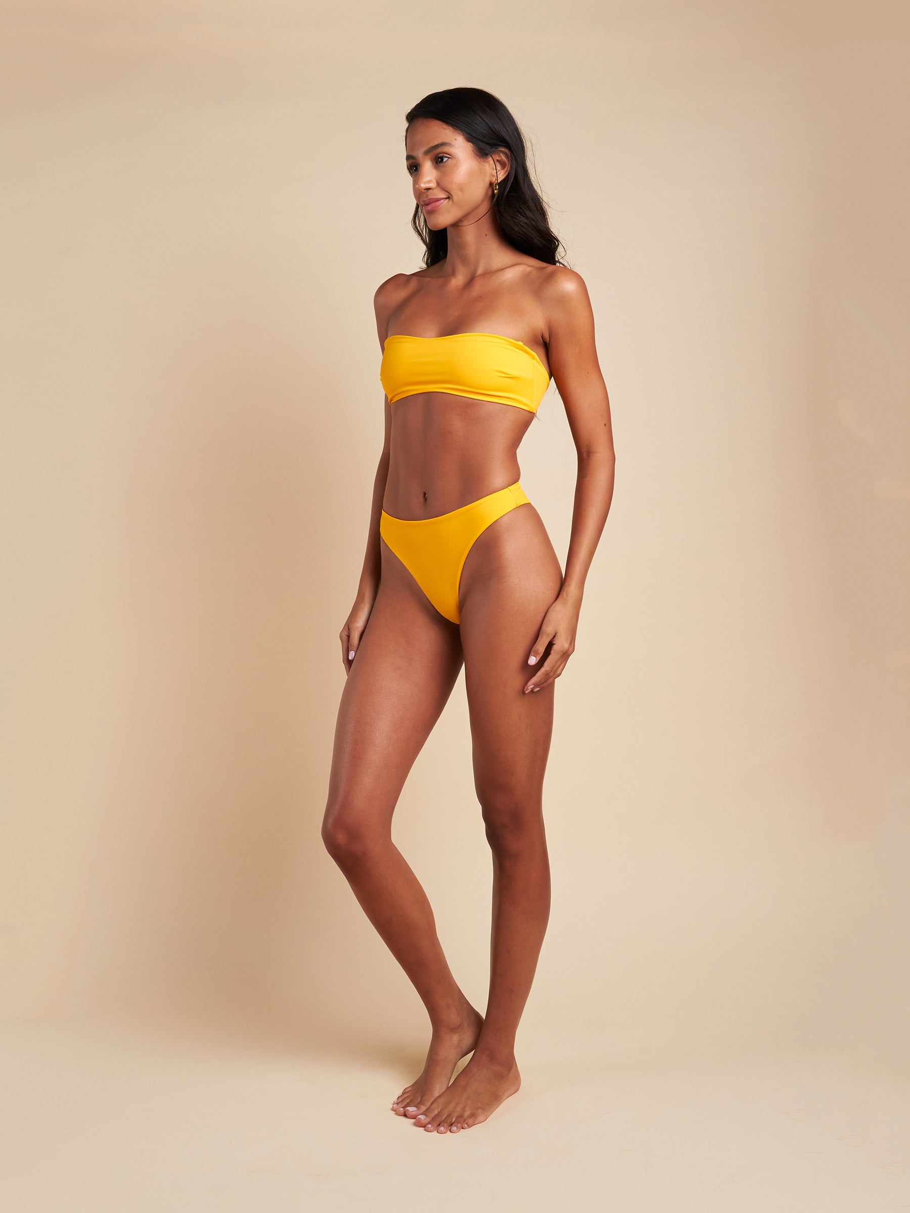 andrew beecher recommends Alexxis Allure