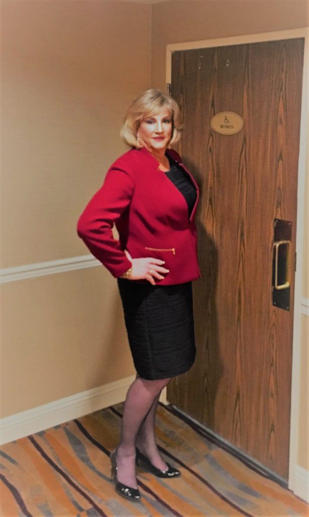Crossdresser Striptease der eichel blake reames recommends Crossdresser Striptease