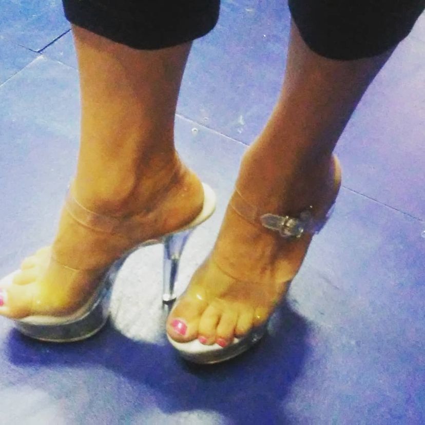 donna amundson like carrillo feet elpidia photo cheryl d scott recommends amateaur gone wild pic