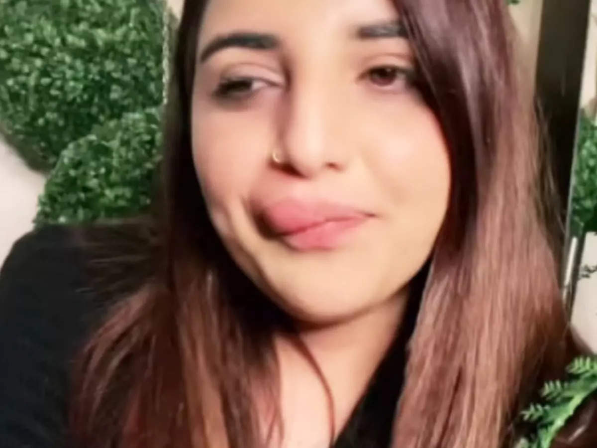 betty friesen recommends hareem shah sex crystal cuevas add hareem shah sex photo
