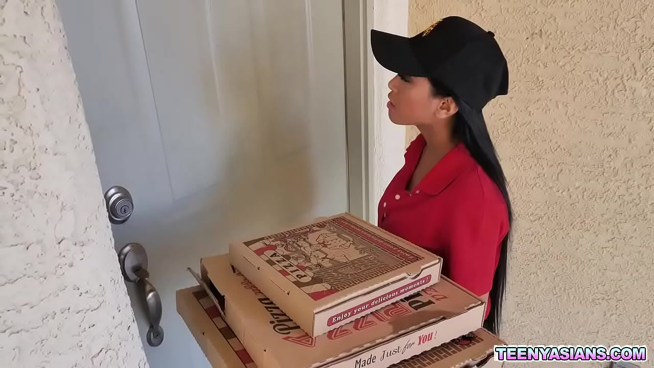 flashing pizza delivery - blacked petite cutie lily gets her first blacked experience naked man pees