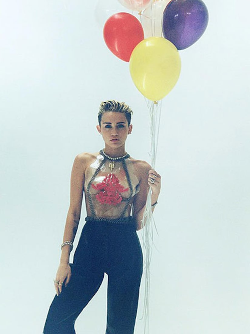 miley cyrus crotch pic - see through dress video mariewithdds leaks