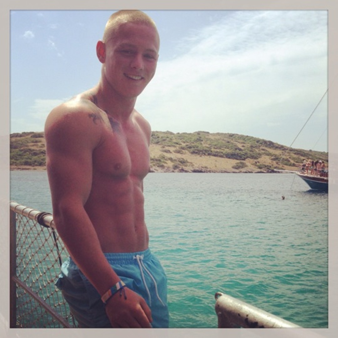 Top pics of brian lake's XXX archive aura pavon add photo