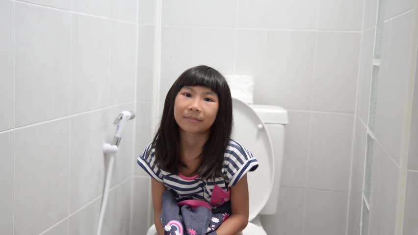 toilet voyeur - aliyah taylor anal naked horny housewives