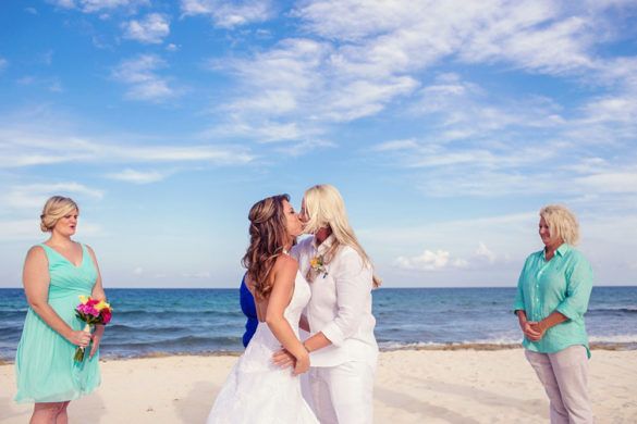 beach lesbian orgy - luisa rosselini jessica night