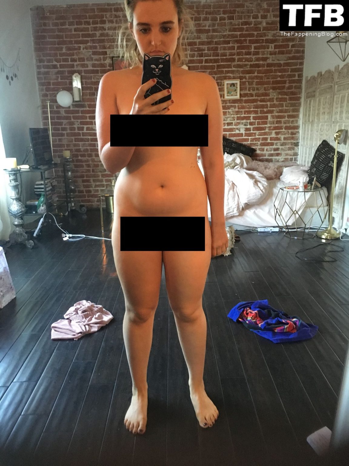chloe fineman naked - belle delphine sex machine whoahannahjo leaks
