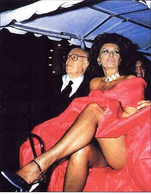 sophia loren nide - hidden camera mast lela star oil