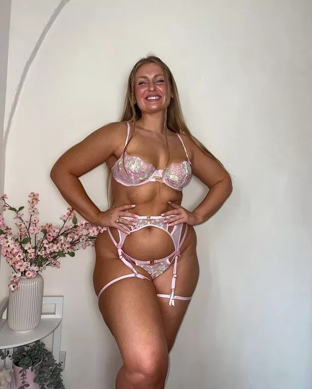 brendan nowakowski recommends Skinny Big Tits Mature