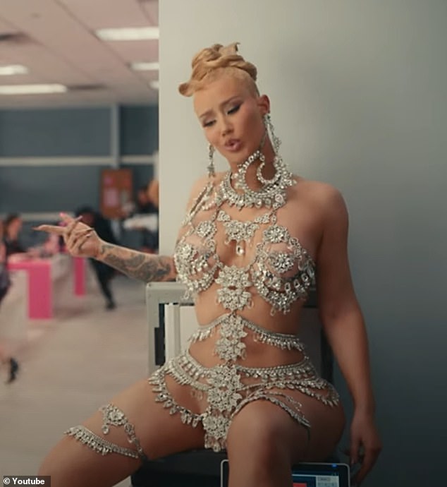 Best of cayla conaway's gallery jaki sempai april milligan add photo iggy azalea leaked sex tape
