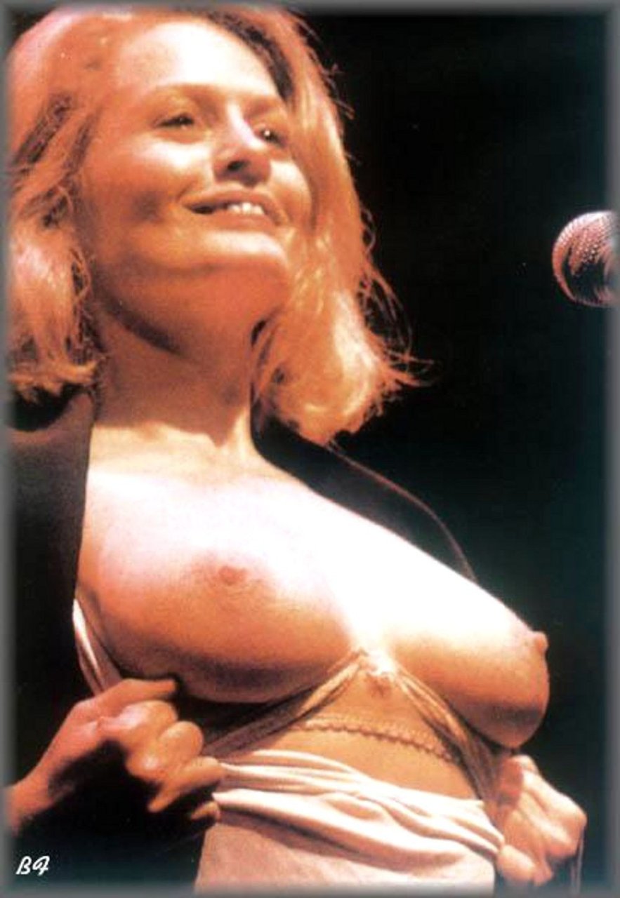 beverly d angelo toppless - heidi segarra bocanegra alexis texas kitchen