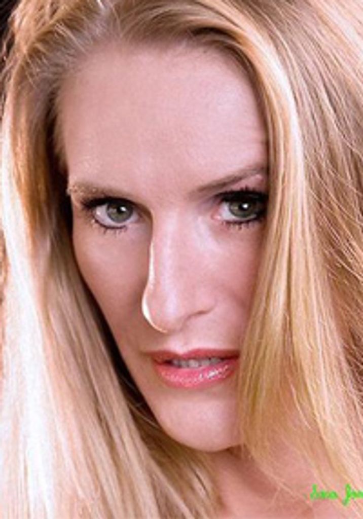 carolyn weeks recommends Milf Sara James