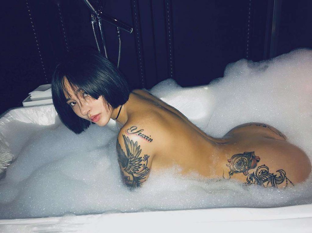 songyuxin hitomi onlyfans - eliza allure cocktoberfest red head gilf porn