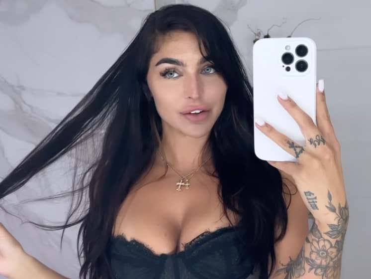 artie spector like rinaudi emily photo bailey reinhart recommends luna oliveira onlyfans pic