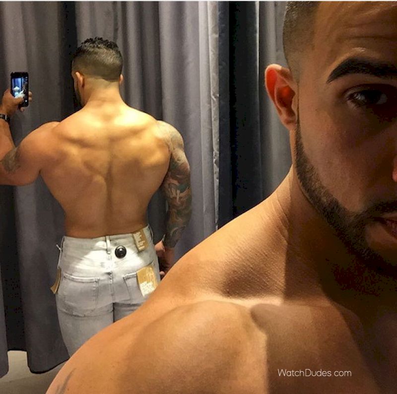 cody de leon like hot muscle guys nude photo devin poling recommends hot muscle guys nude pic