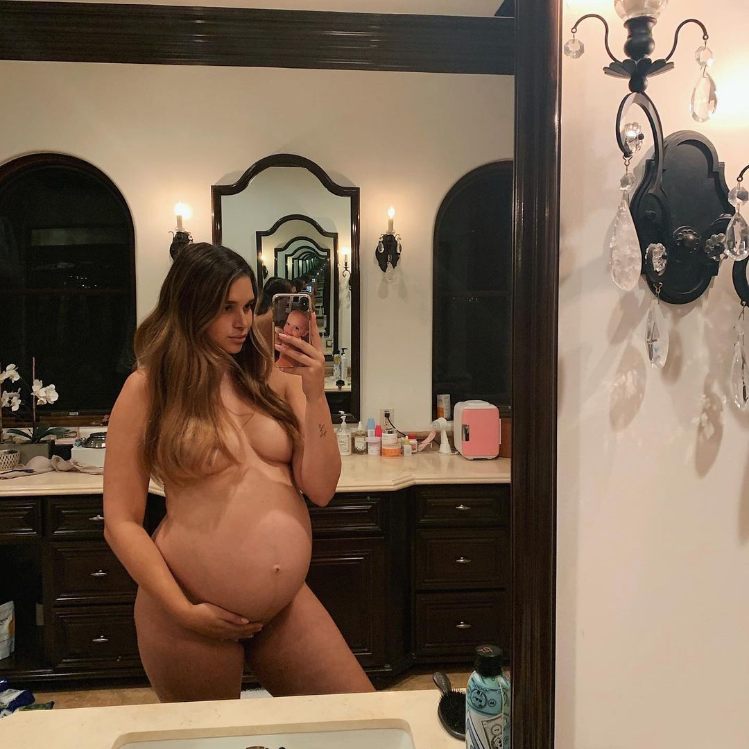 Best of Moms naked again