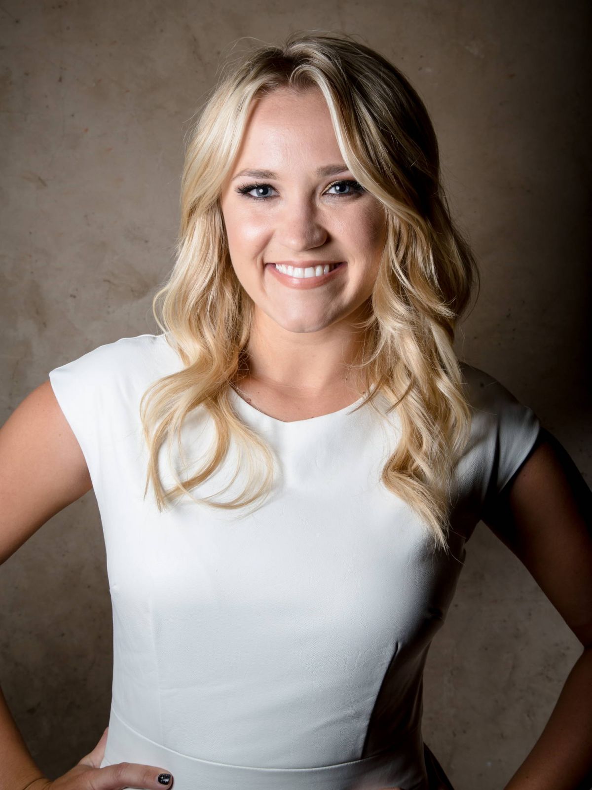 dorn daniel recommends nude pictures of emily osment ann knutson add nude pictures of emily osment photo