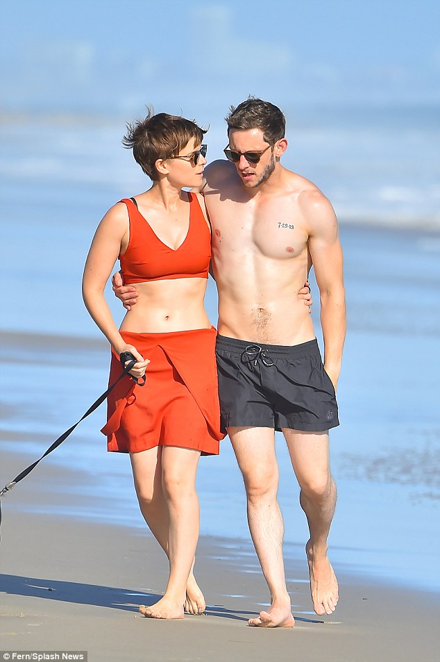 Best of jc simpson daisy mullen share kate mara bikini photos