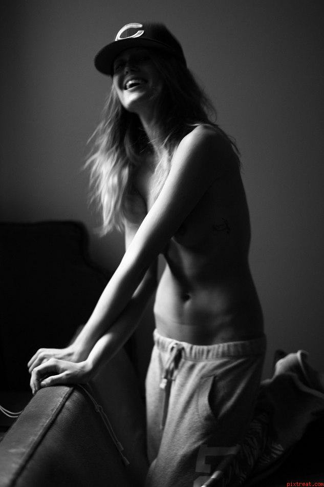 anna obryan recommends Sarah Dumont Nude