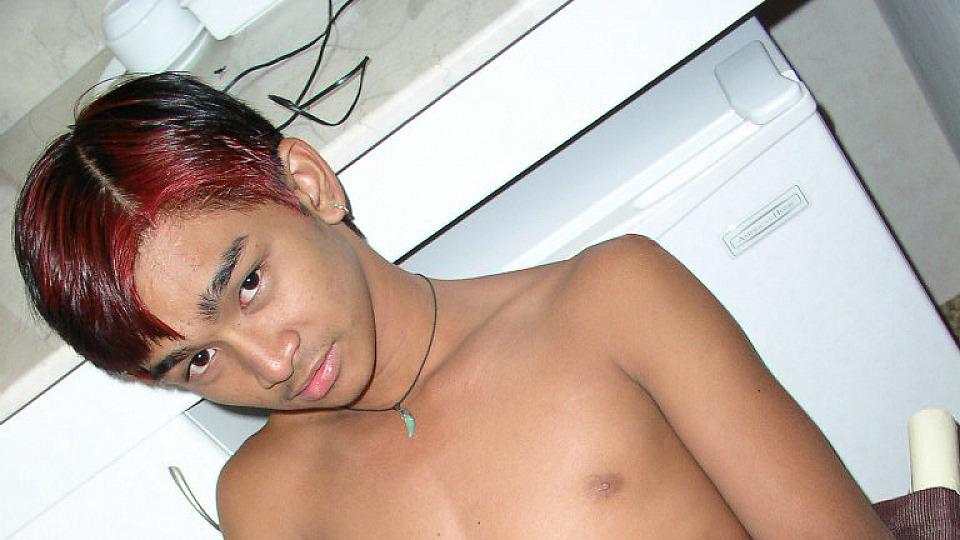 Best of kaley cuoco toples annette roark share nude asian twinks photos