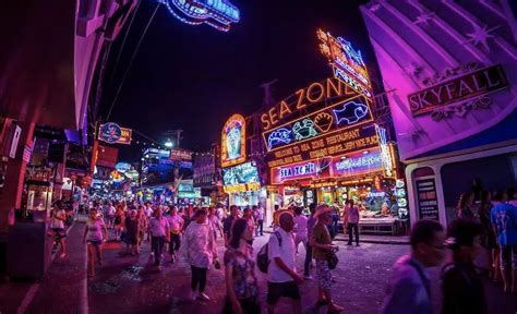 astrid widyanti recommends ladyboy nan pic