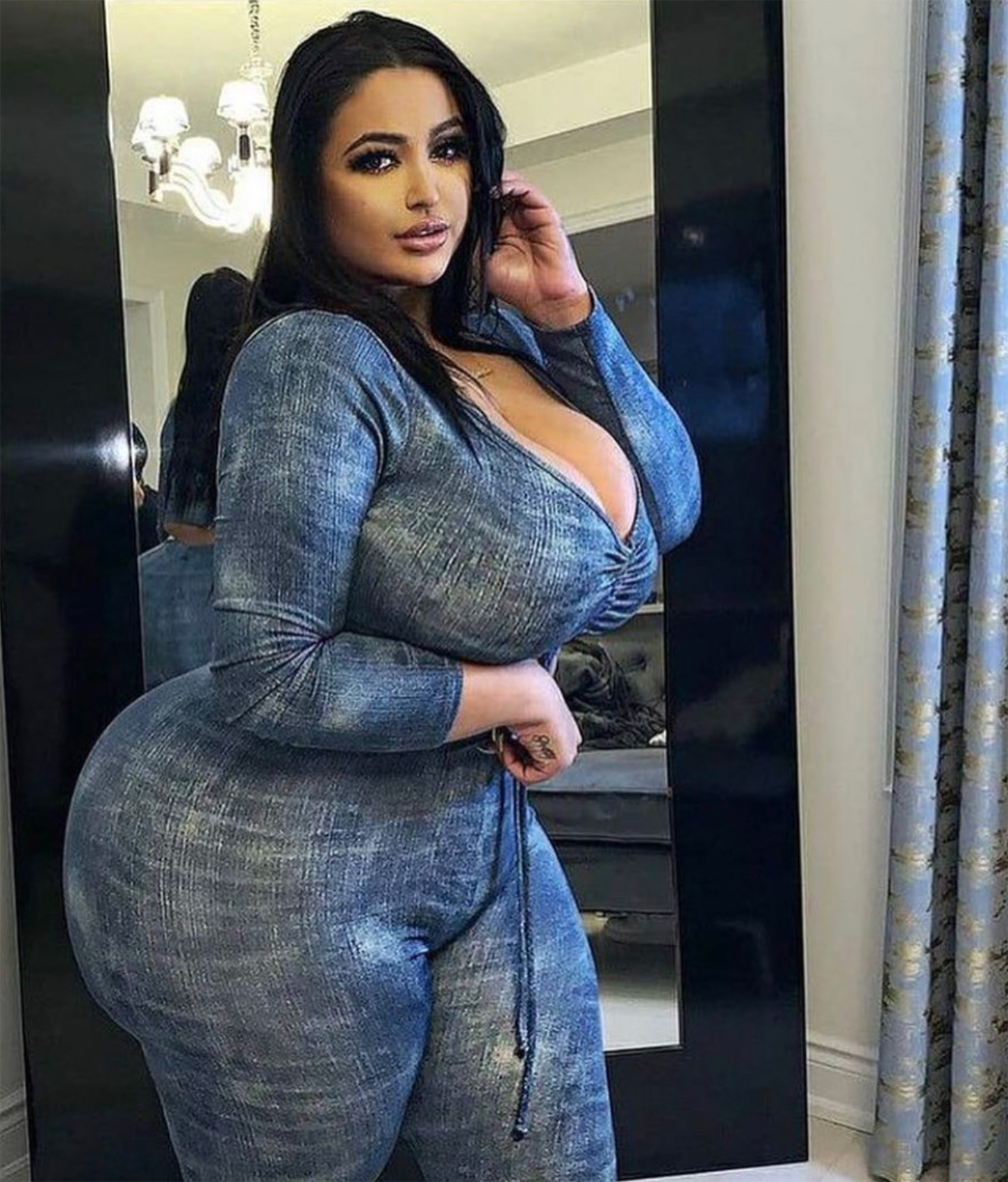 corinne mattera like diamond doll busty photo david recendez recommends free lesbian full porn pic