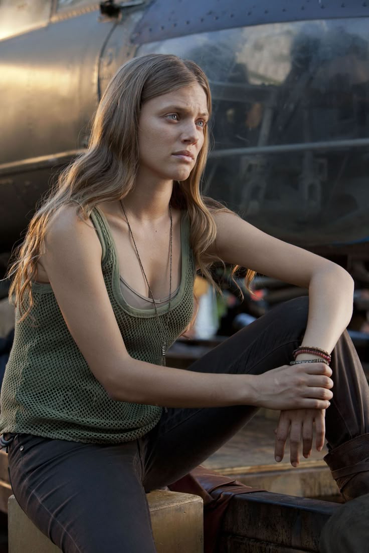 tracy spiridakos sexy - free nude male celebrities mom daughter glory hole