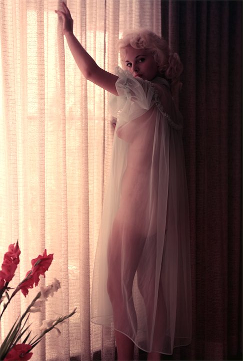 nicely nude - emma magnolia naked bisex mmf homemade