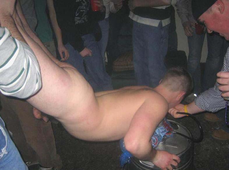 anita widiastuti like naked men party photo daniel bujanda recommends naked men party pic