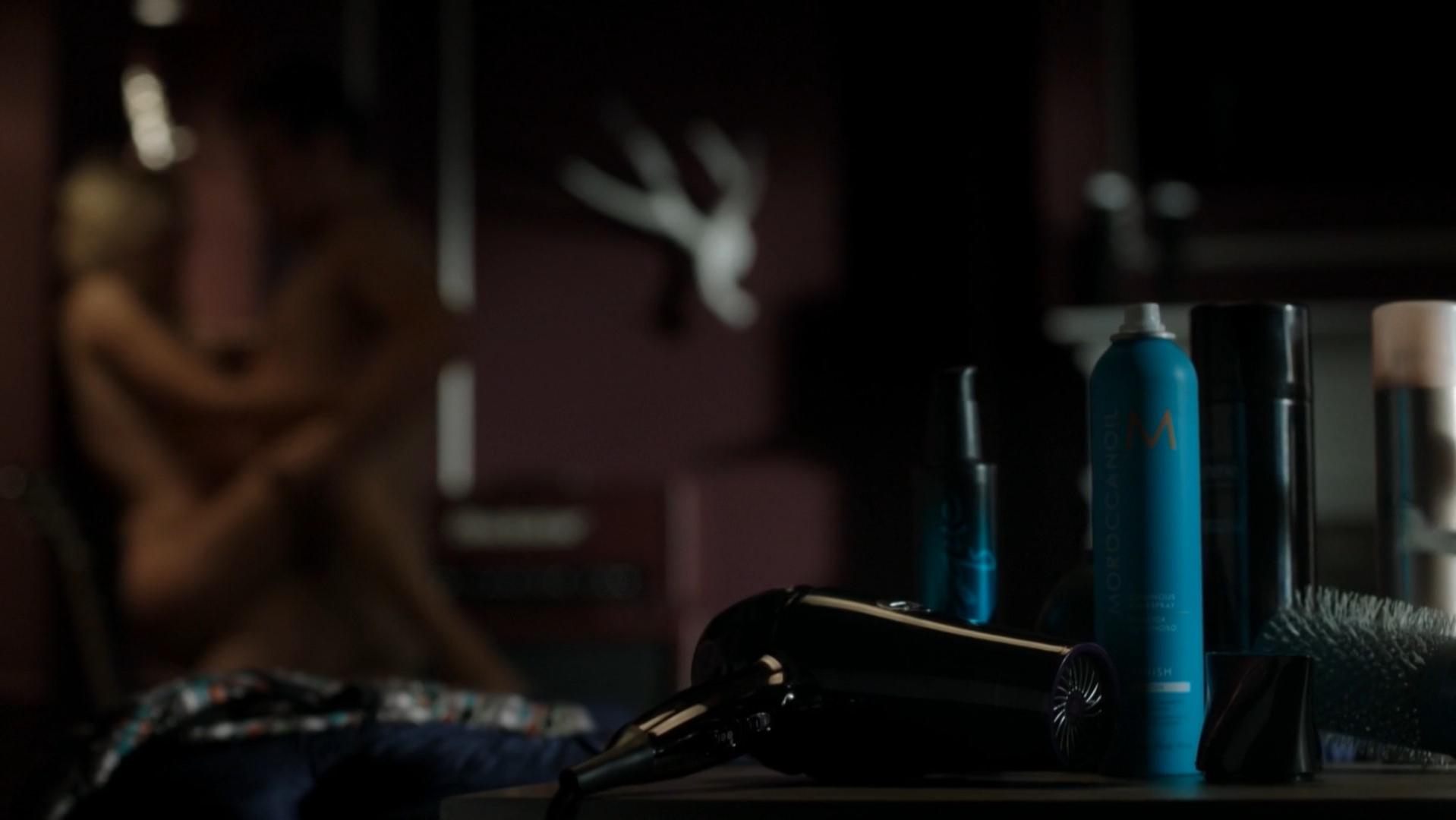 elaine hendrix nude - cassie clare nude blame it on rio nude scenes