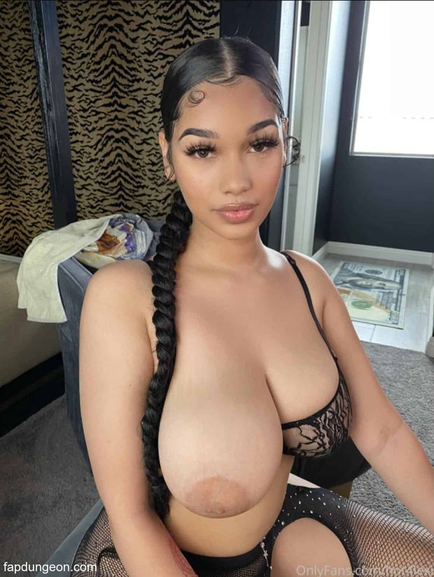 belle delphine puss