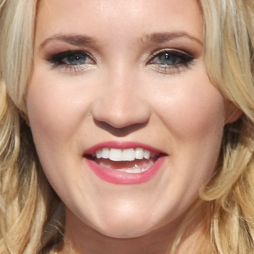 Nude Pictures Of Emily Osment vids tube anat koren recommends Nude Pictures Of Emily Osment