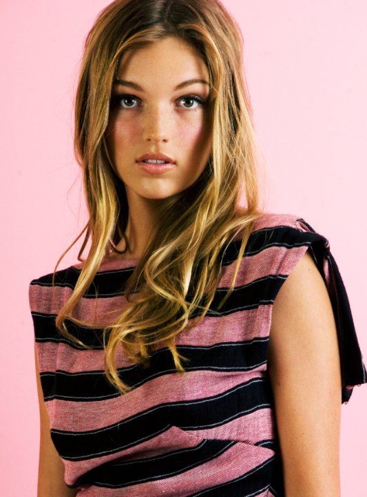 brian ramanis recommends lili simmons sexy pic