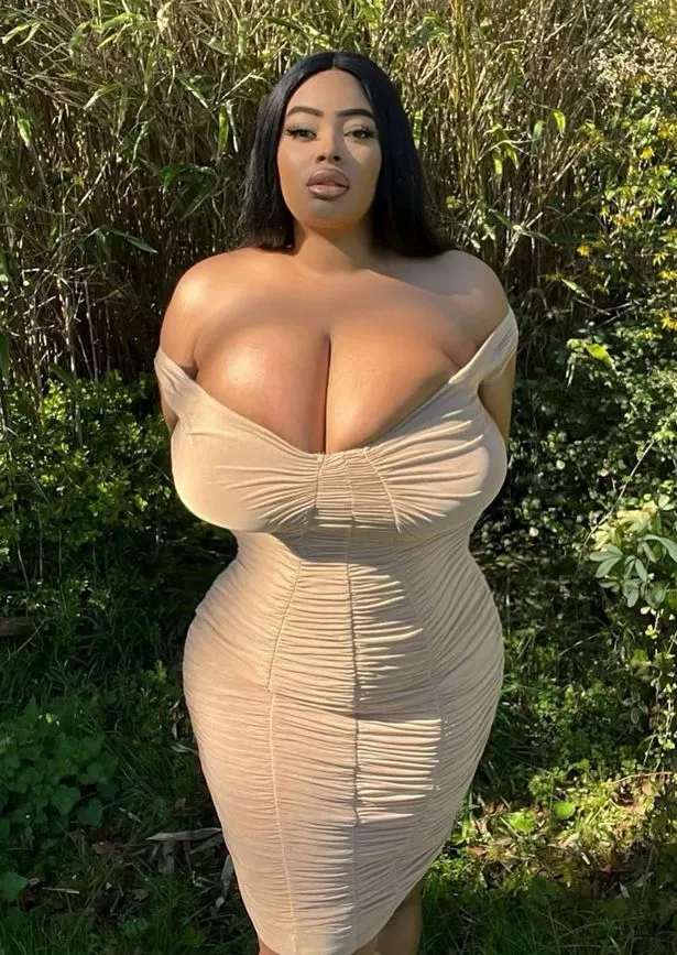 ashley aquil recommends big boobs showoff pic