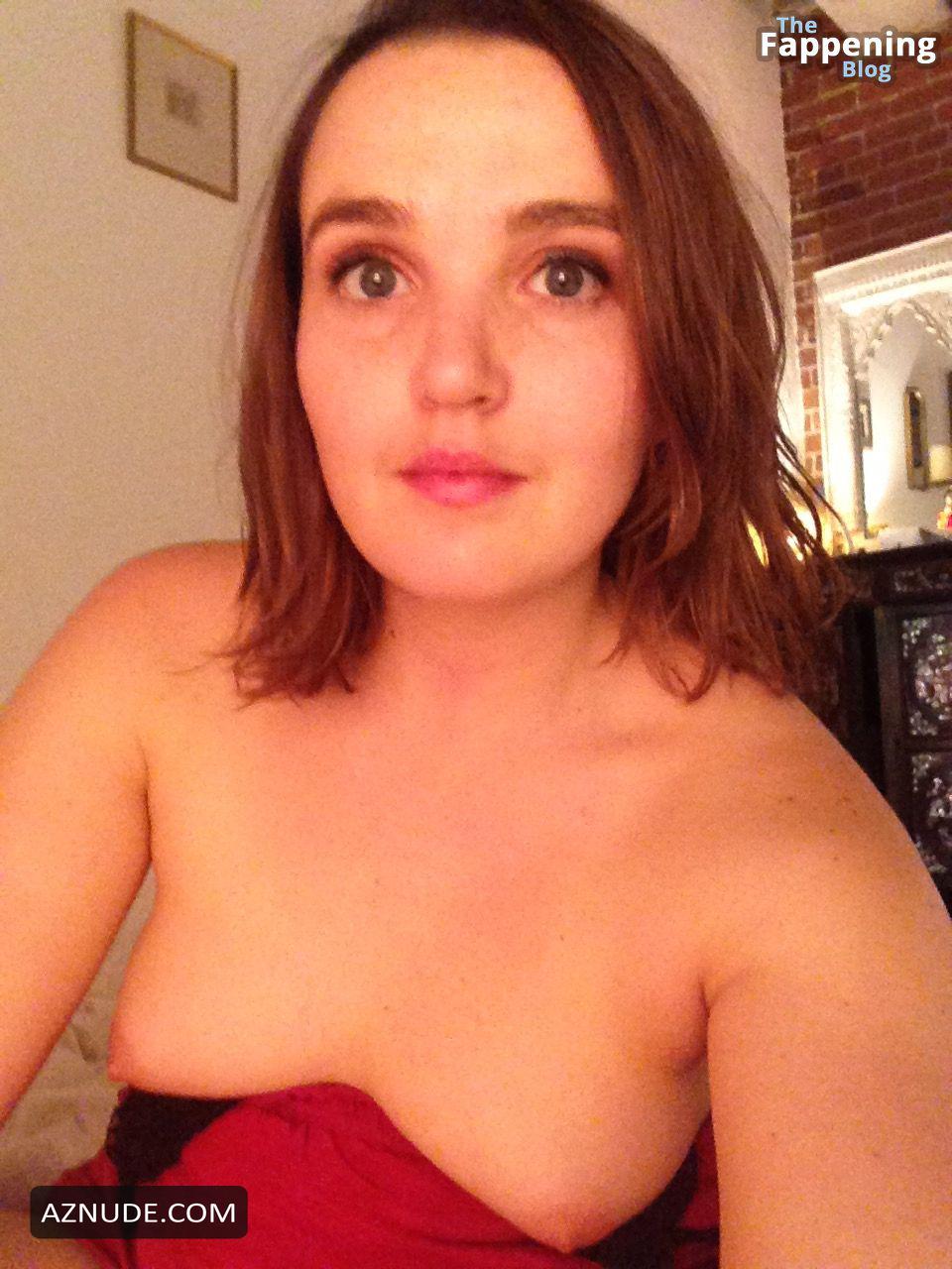 chloe fineman naked - gabbie carter onlyfabs kagney lynn carter interracial