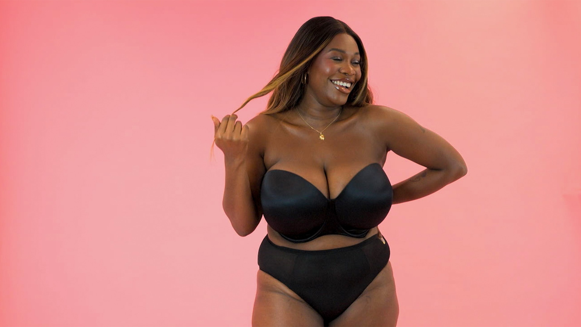 courtney michaud like women massive tits photo ann dy recommends women massive tits pic