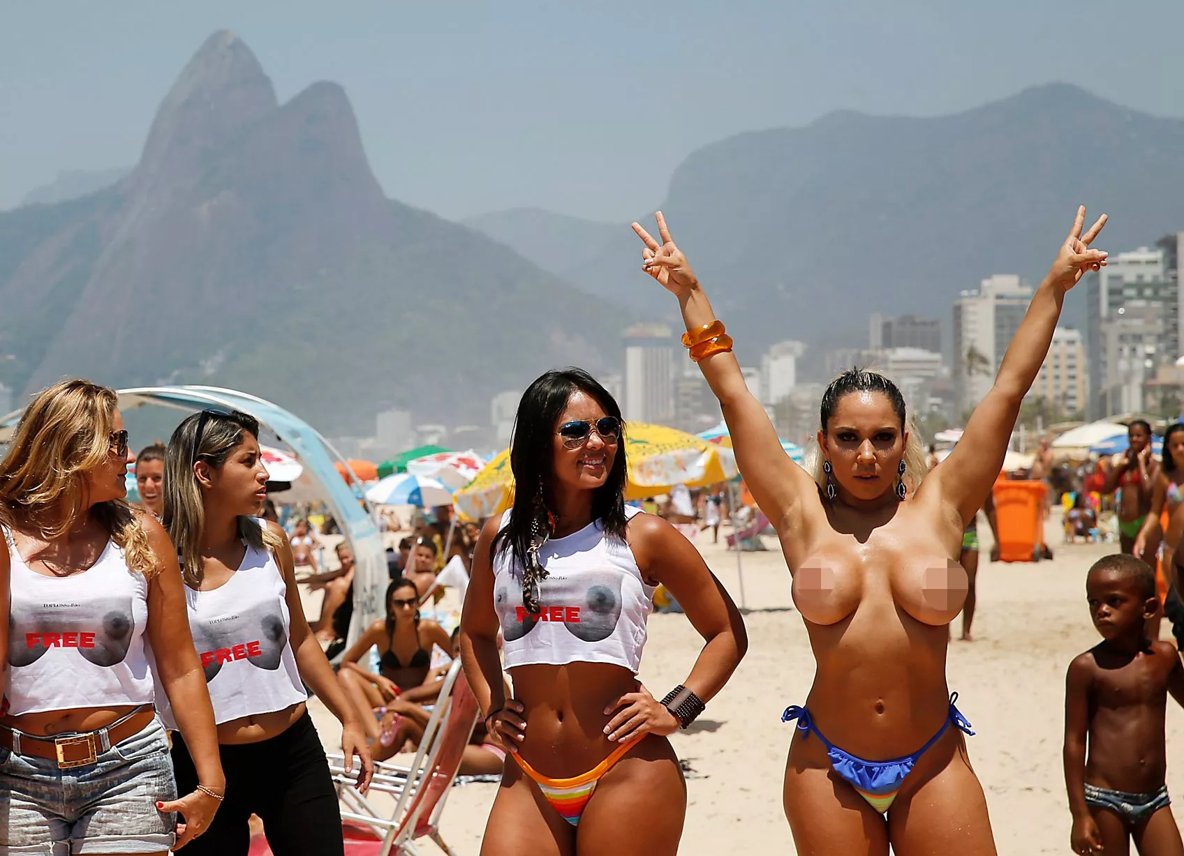 Brazil Beach Nudes chaturbate camshow alelie de guzman recommends Brazil Beach Nudes
