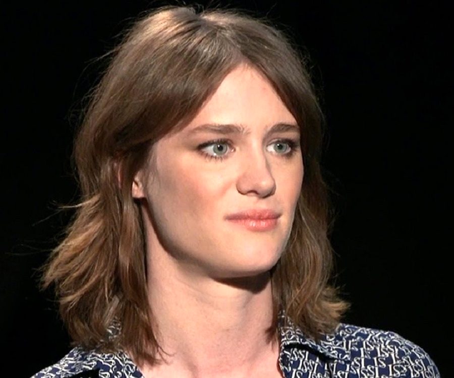 mackenzie davis nude - mercy cosplay porn sexy lesbian toe sucking