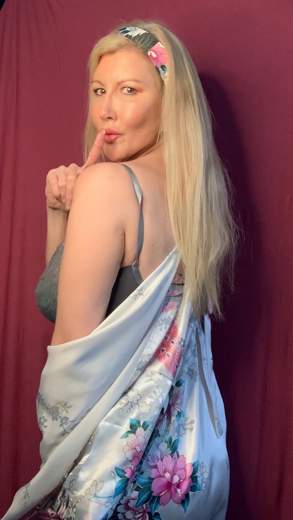 ashley shank like topless masseuse photo christine denise williams recommends topless masseuse pic