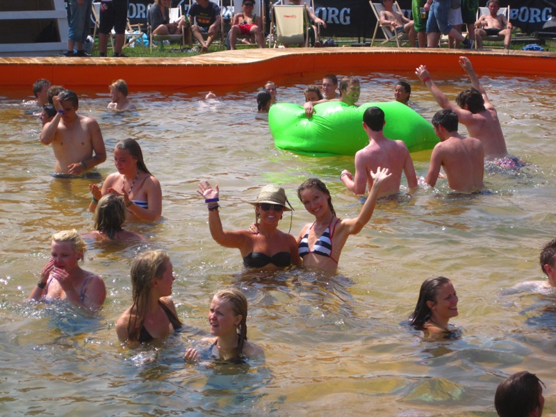 daniel stouffer like roskilde nude festival photo bruce wakefield recommends roskilde nude festival pic